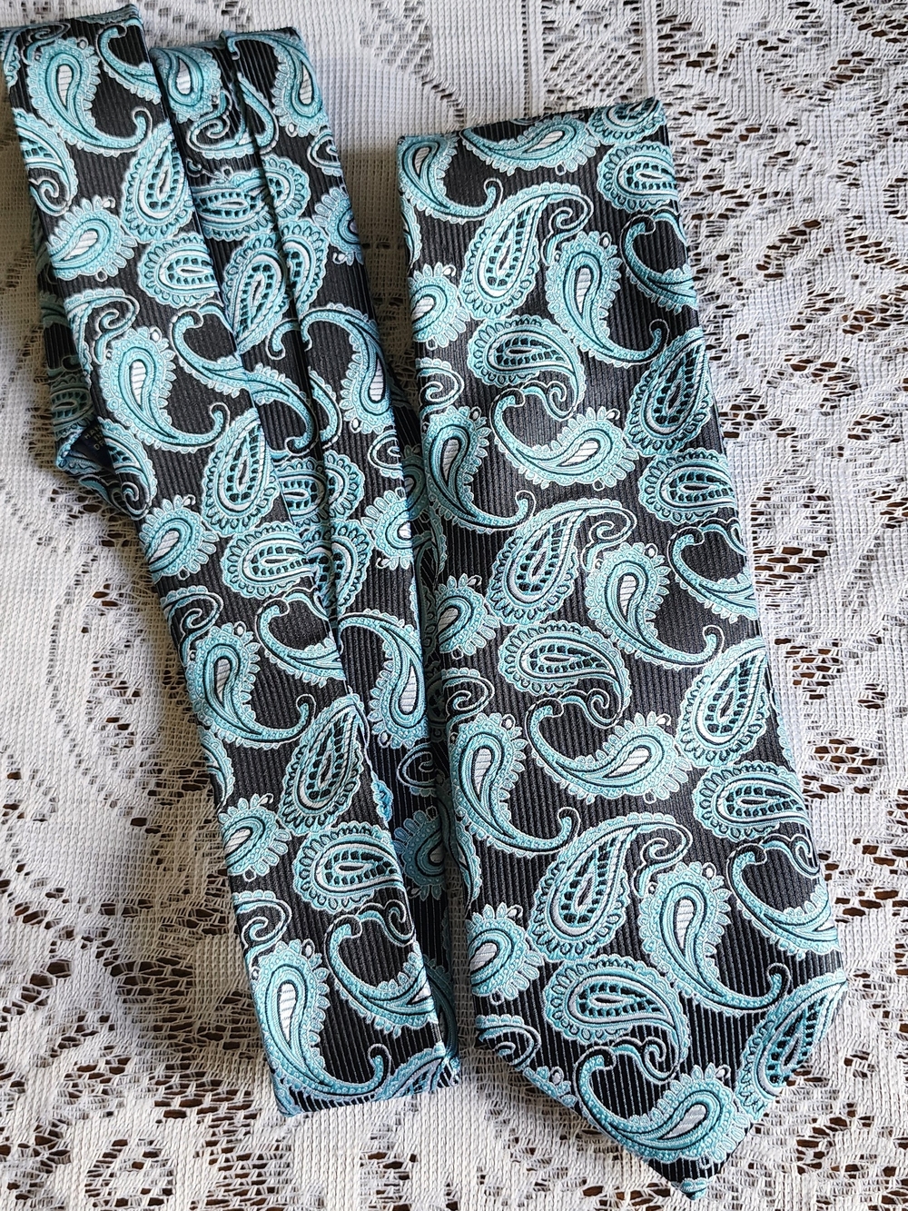 Classic Paisley Black & Teal